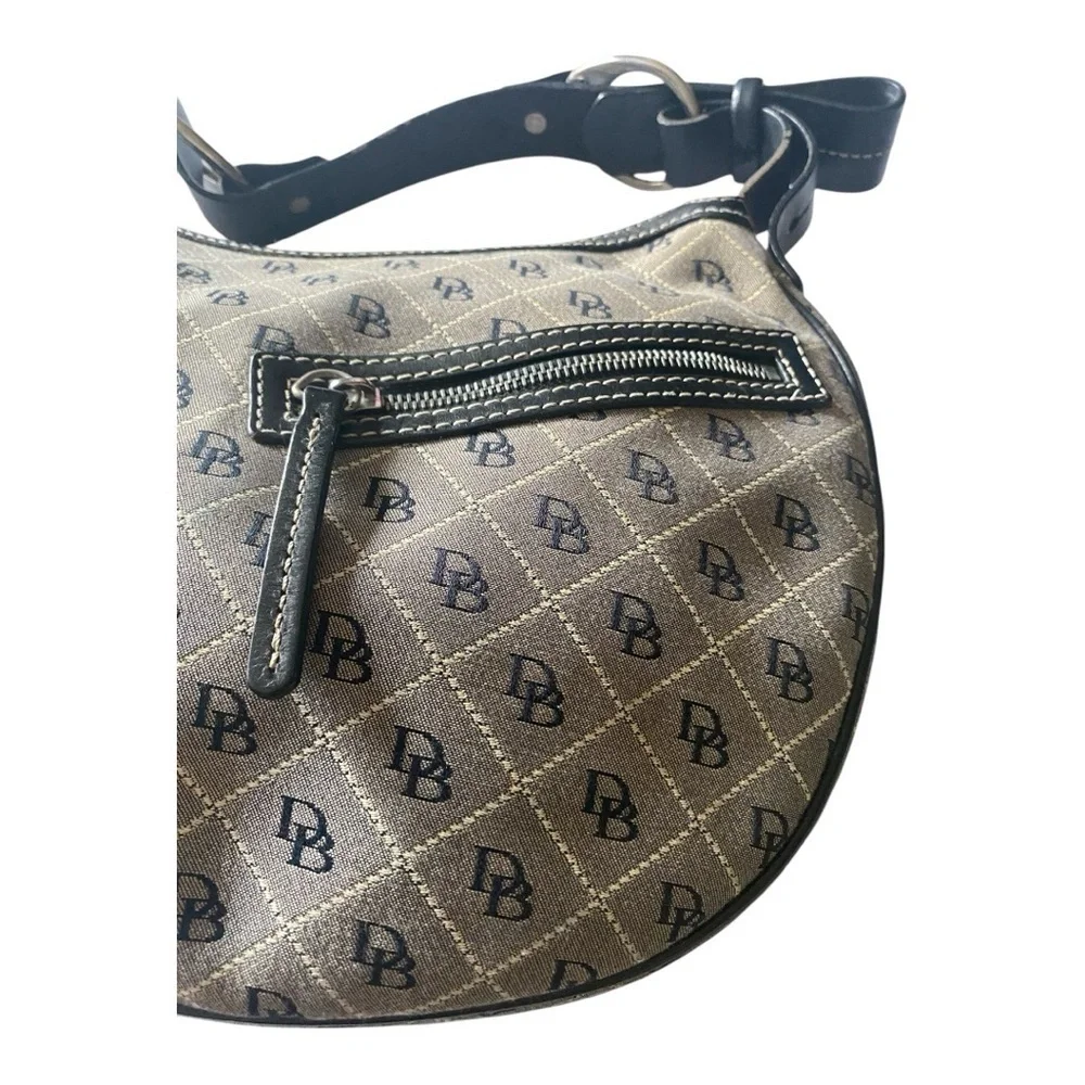 DOONEY & BOURKE-SIGNATURE CANVAS HOBO BAG-K6373964